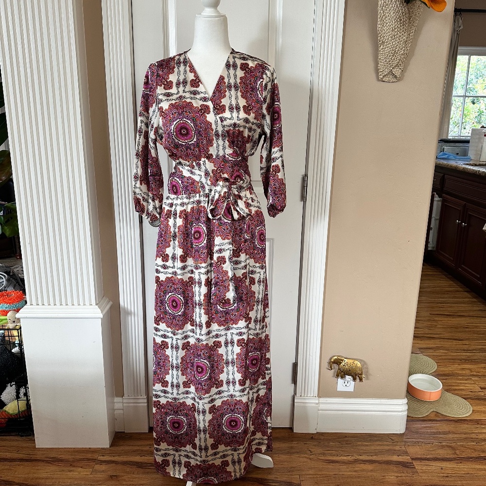 EUC Mediterranean Maxi Dress - M